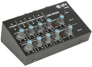 QTX LM82 compacte stereo lijn niveau mixer